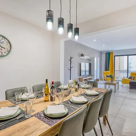 Apartment Spacious & Cozy 4-bedroom In Jell1-2 *