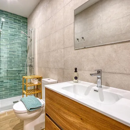 Spacious & Cozy 4-bedroom In Jell1-2 Appartement *