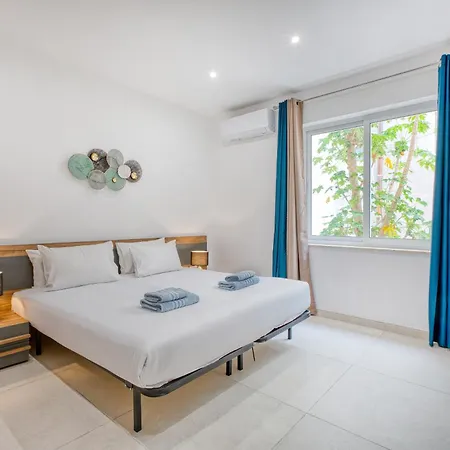 Apartment Spacious & Cozy 4-bedroom In Jell1-2 Sliema