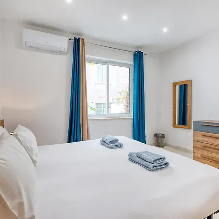 Apartment Spacious & Cozy 4-bedroom In Jell1-2 Sliema